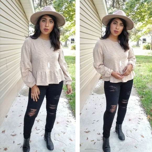 DE LA CREME CREAM RUFFLE MARLED TOP PUFF - Picture 2 of 12